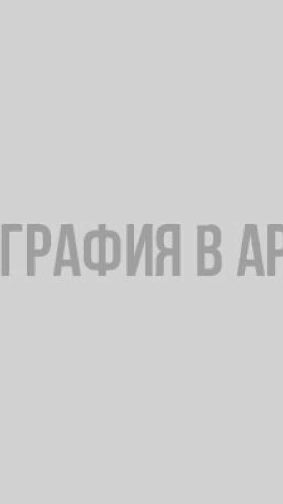 Здание Арбитражного суда горит в Петербурге. Фото и видео