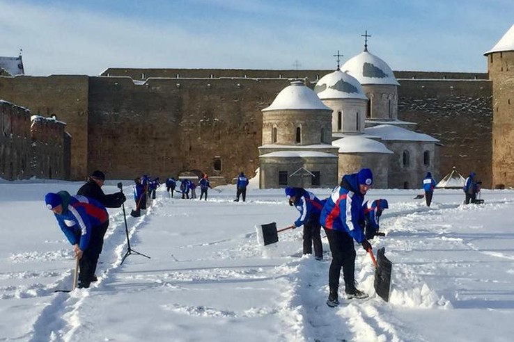 Уборка снега