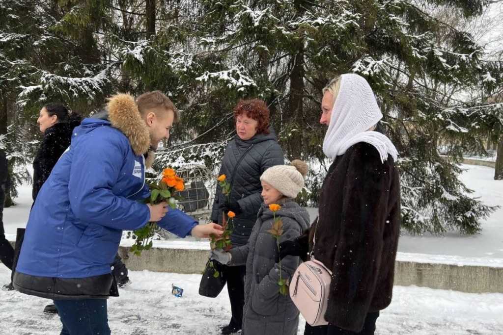 Ленинградская_область_«Единая_Россия»_поздравляет_женщин_с_8_марта