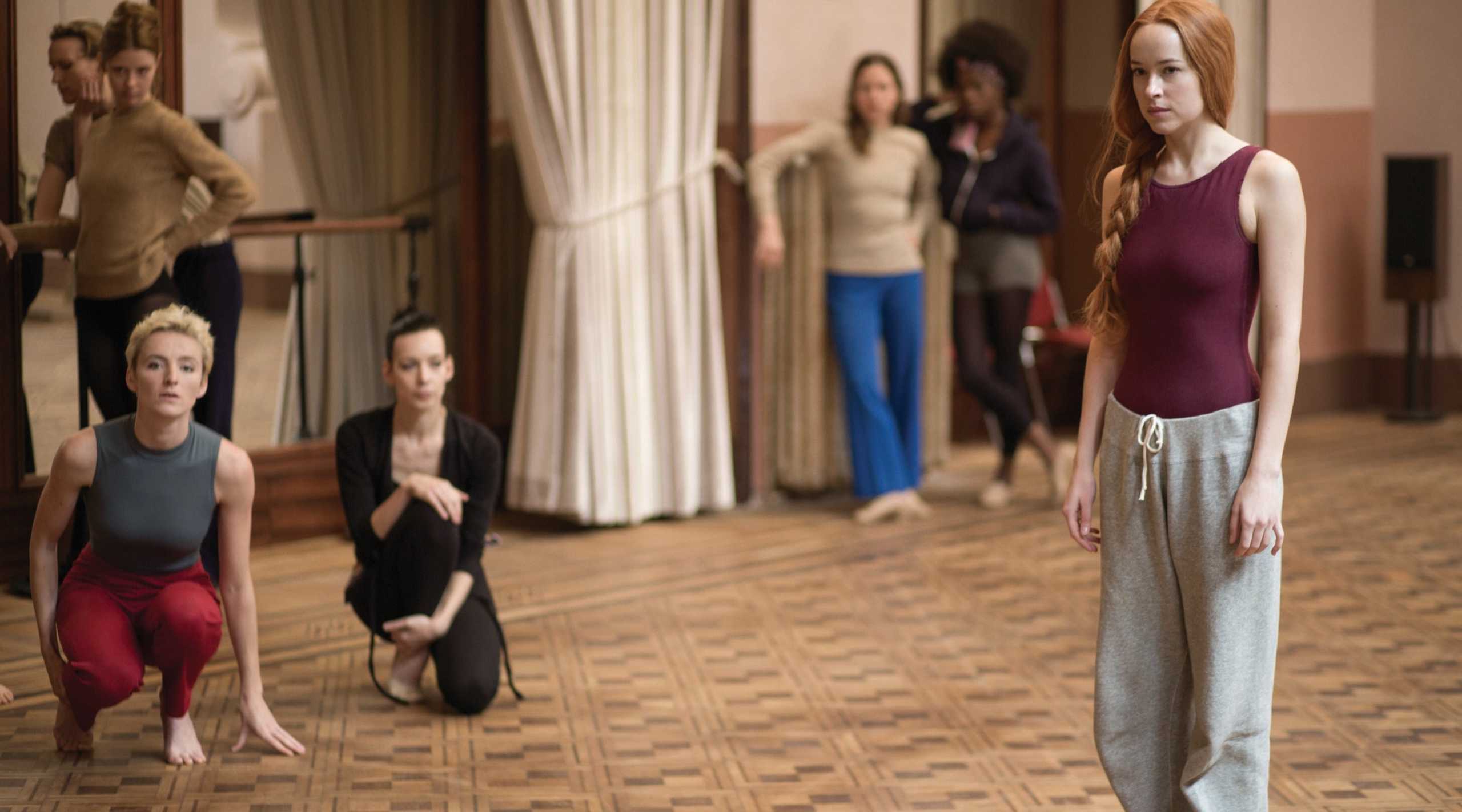 Suspiria_standing-02.JPG_cmyk