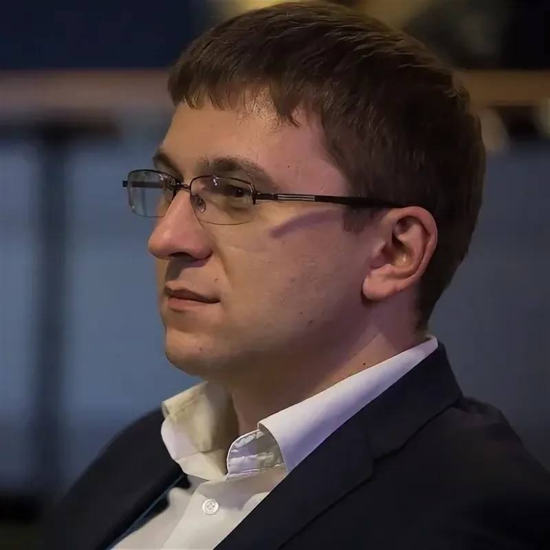 У комитета по ЖКХ Ленинградской области новый председатель - Место Александра Тимкова, который пробыл на должности председателя комитета по ЖКХ Ленобласти восемь
