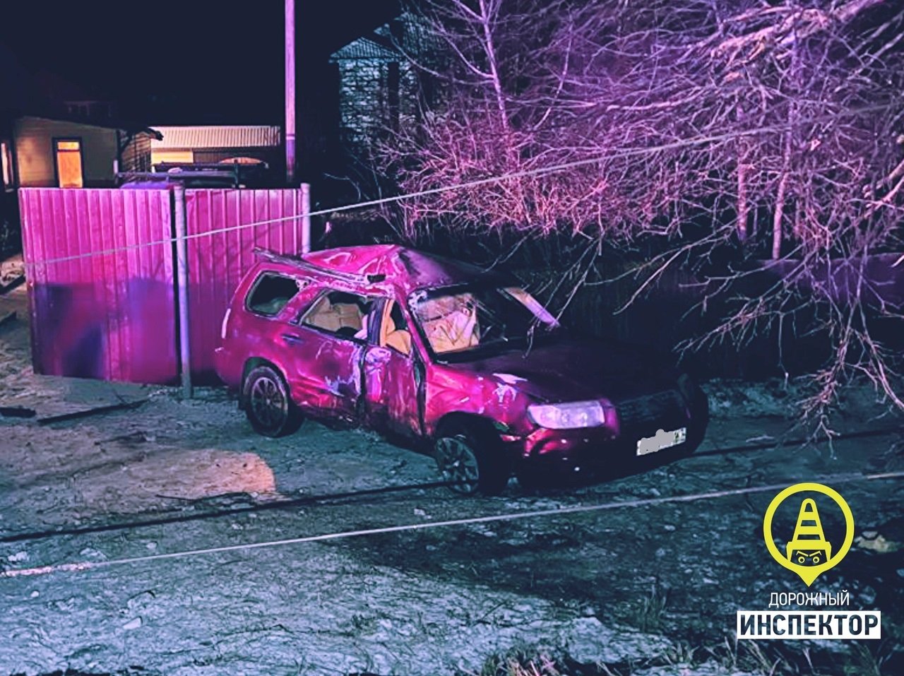 Пьяная женщина на иномарке в новогоднюю ночь врезалась в опору ЛЭП, погиб пассажир