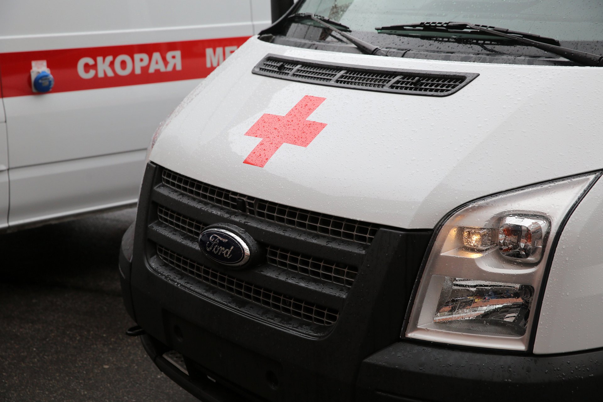 Неизвестный напал на работников скорой помощи в Петербурге - После нападения двум медикам понадобилась помощь коллег.