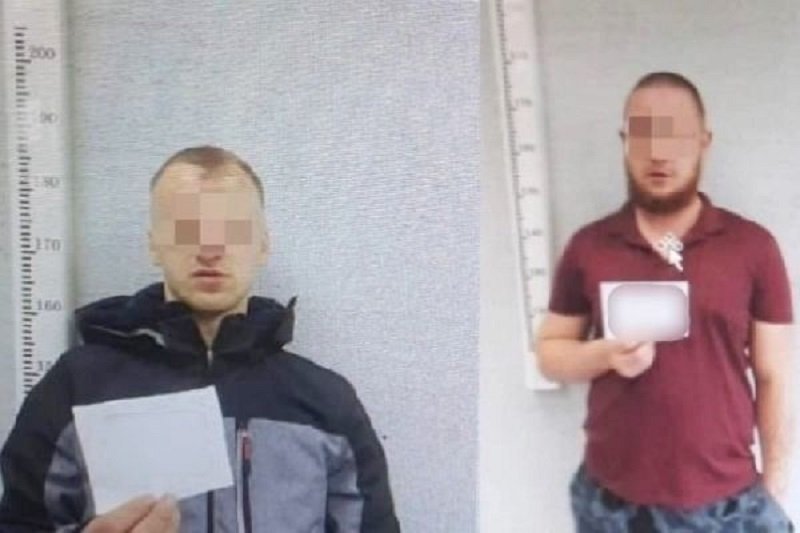 Грабители с чужими телефонами и банковскими картами задержаны в Кировском районе - Росгвардия задержала двоих мужчин на Ленинградском шоссе в Отрадном Кировского района. У подозреваем