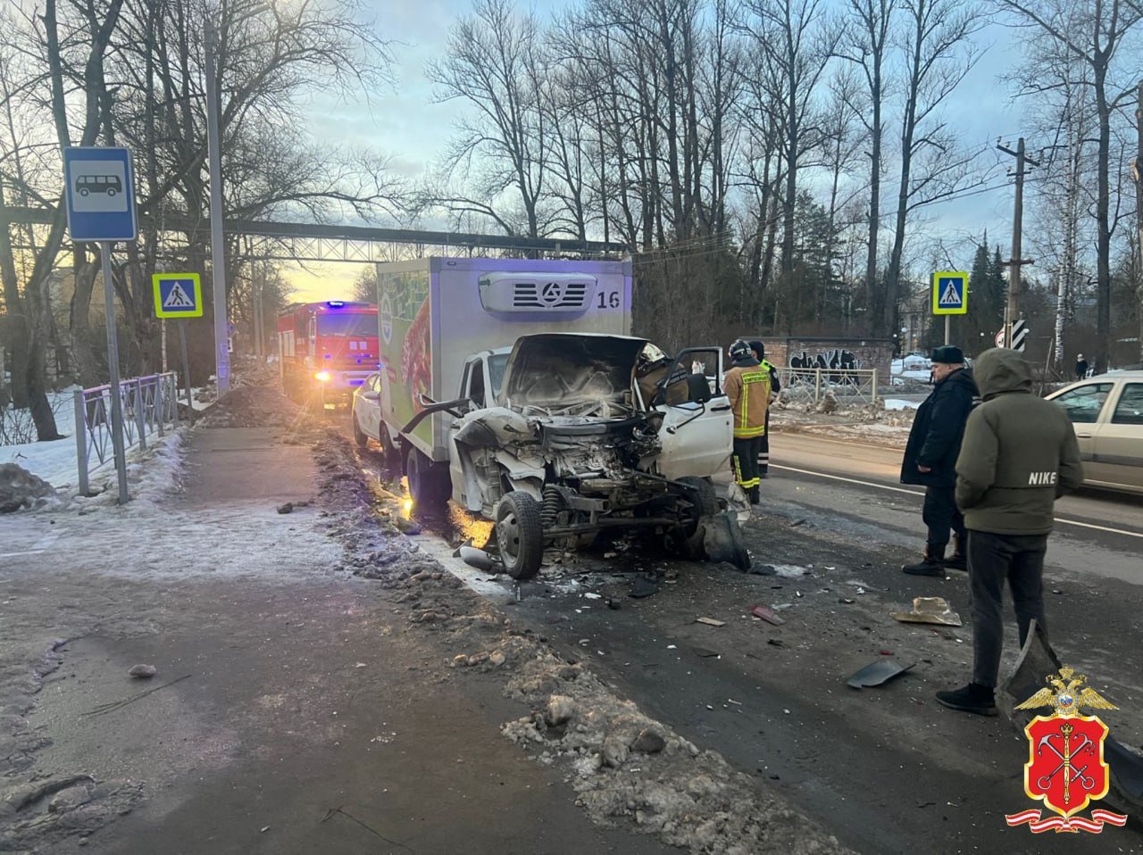 Четыре человека пострадали в ДТП с автобусом под Кировском - По предварительным данным, водителю УАЗа стало плохо за рулем.