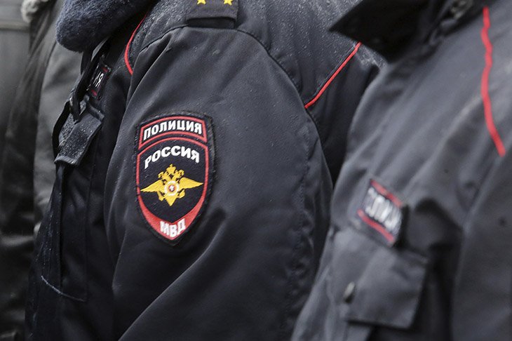 Появились новые детали в деле об угрозах семье предпринимателя в Ленобласти из-за невыплаты зарплаты - По уточненным данным, в ходе конфликта пострадала не 85-летняя женщина, а женщина 1985 года рождения