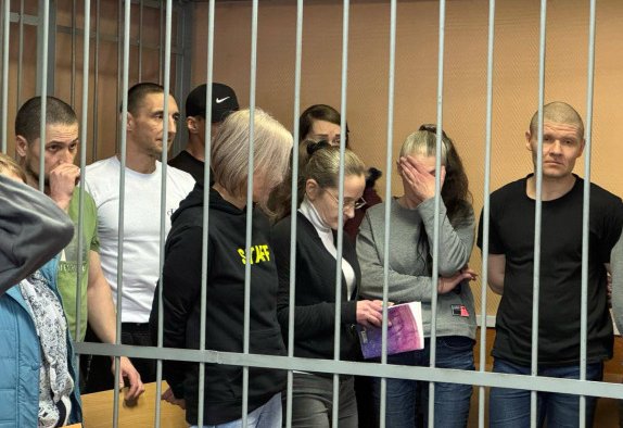 Участники ОПГ получили суммарно 143 года заключения за торговлю наркотиками в Петербурге и Ленобласти - Главарь преступной группы до сих пор не установлен.