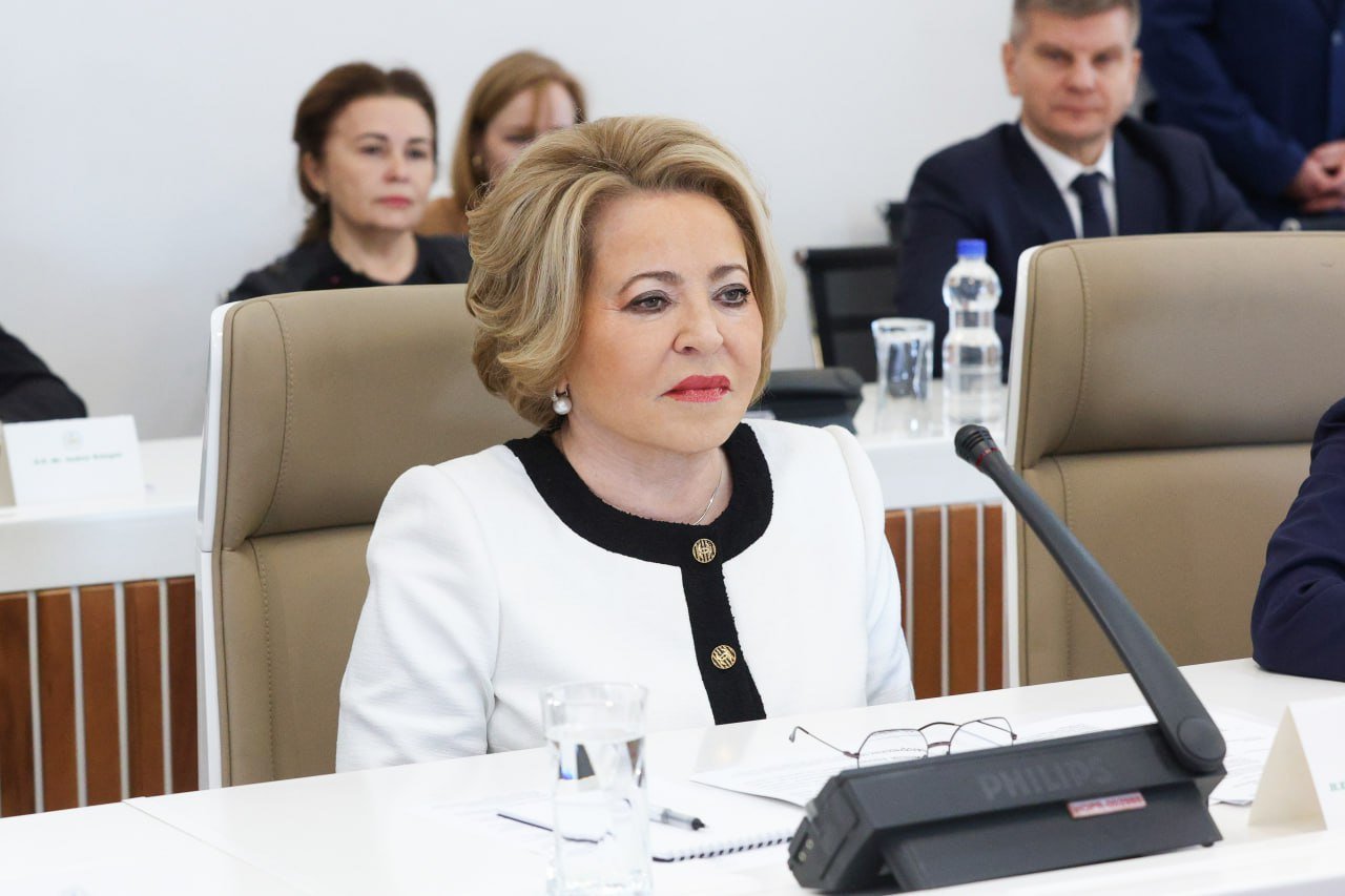 Открытие редакционного центра, заявления о колониализме, помощь госпиталю: рассказываем, как прошла поездка российской делегации в Эфиопию - Пока весь мир наблюдал за ходом российско-американских переговоров в Эр-Яде, делегация от России сов