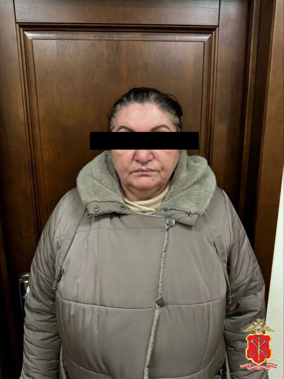 Главбух школы из Петербурга заказала убийство своей соседки по коммуналке - Интересно, что она обратилась к случайному человеку, которого встретила у храма, просящему милостыню