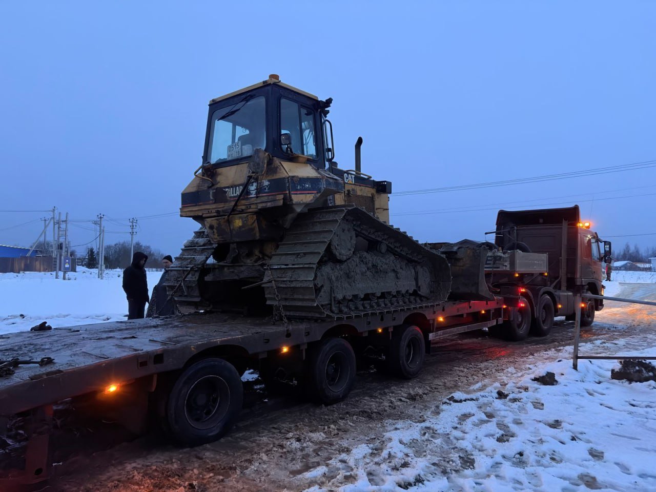Фото: Администрация Ленинградской области, пресс-служба В Ленобласти частники остались без дорогих экскаваторов за незаконную свалку отходов - Техника использовалась для сброса и размещения отходов, но в итоге была изъята.