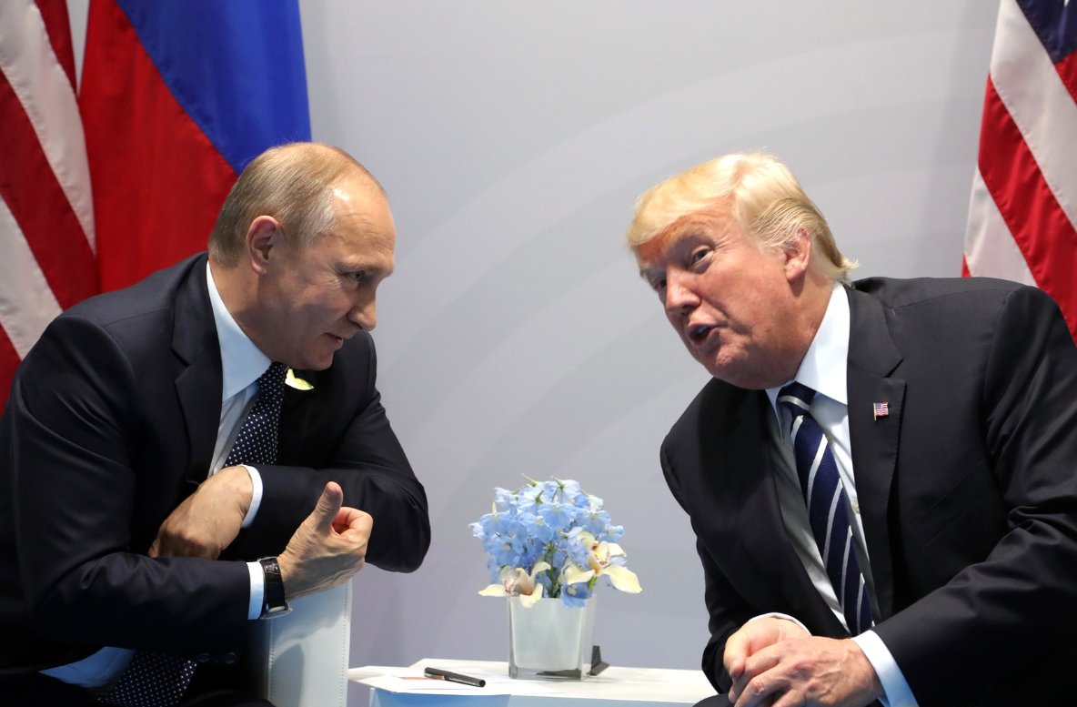 Фото: Kremlin. ru В Кремле рассказали об итогах переговоров Путина и Трампа - В ходе беседы государственные лидеры затронули ситуацию на Украине, вопросы обеспечения безопасности