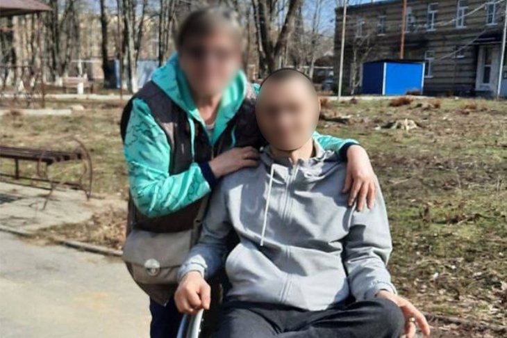 Фото: личный архив Семья из ДНР два месяца укрывала раненного российского бойца от ВСУ - Дом супружеской пары находился всего в 20 метрах от украинских позиций. Однако семье удалось сохрани