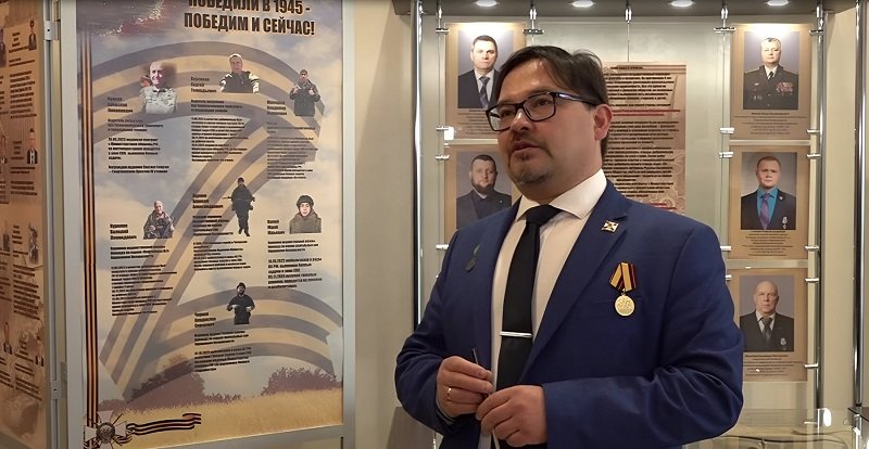 На промышленном предприятии в Приморске открылась военная выставка - На территории предприятия «Транснефть - Порт Приморск» (Ленинградская область) открылась тематическа