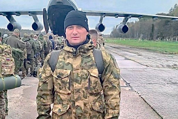 Стрелок из Сланцев погиб на СВО - У него остались жена и дочь.