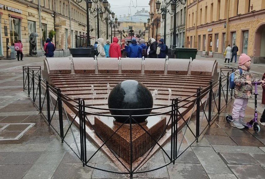 Петербург празднует День города: вспоминаем историю и рассказываем, что ждёт в честь праздника жителей и гостей Северной столицы - 27 мая Санкт-Петербург празднует свой 322-й день рождения. Этот город, воспетый поэтами и писателями