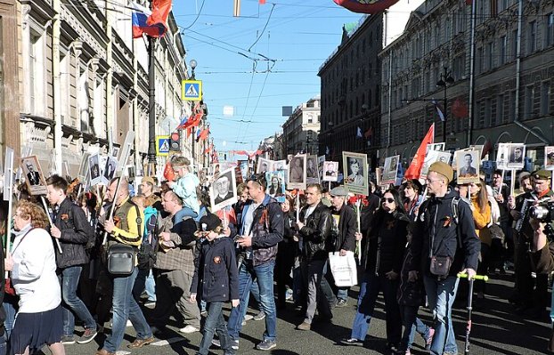 Шествие «Бессмертного полка» в Петербурге оказалось самым масштабным в России - В акции приняли участие более одного миллиона человек.