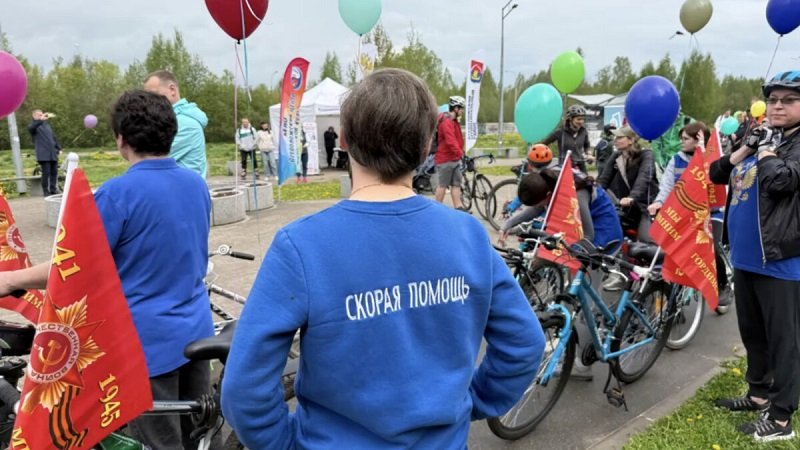 Медики Ленобласти поучаствовали в массовом велопробеге на ЗСД-фесте - Врачи и медсестры Ленинградской области приняли участие в двух крупных велосипедных мероприятиях, по