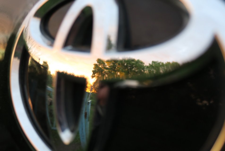 Toyota опровергла слухи о возвращении на российский рынок - В компании не подтвердили начало продаж автомобилей в России.