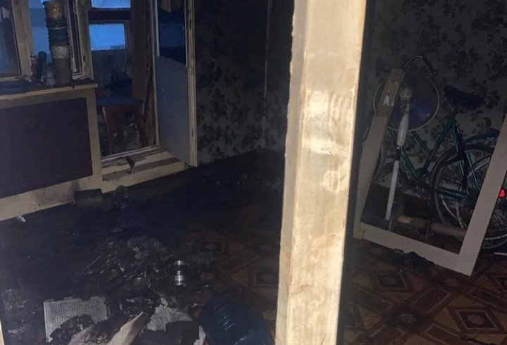 Пожар произошел в квартире дома на 10-м этаже в Приладожском - Экстренные службы эвакуировали 24 человека.