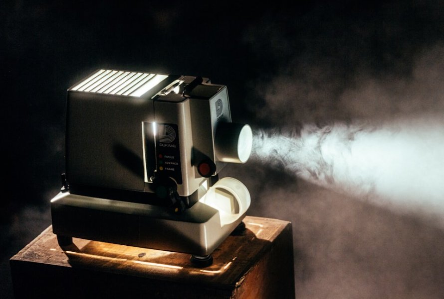Объявлен победитель Гатчинского кинофестиваля - Главный приз кинофестиваля «Литература и кино» в Гатчине завоевал фильм «Легенды наших предков» режи