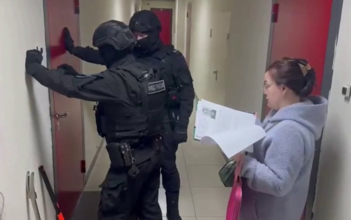 В Петербурге и Ленобласти накрыли банду "черных банкиров", обналичивших более 24 млн рублей - В рамках уголовного дела были задержаны 11 человек.