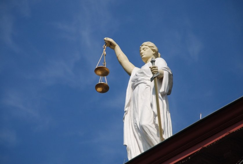 Депутата ЗакСа Ленобласти отправили под административный арест - Ближайшие семь дней Иван Апостолевский проведет в изоляторе.