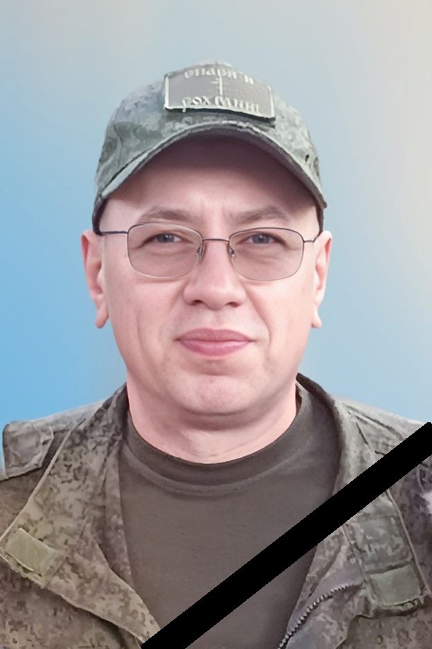 В поселке Важины простились с погибшим на СВО бойцом - 2 октября 2024 года семья получила известие о том, что Дмитрий пропал без вести. Родные до последнег