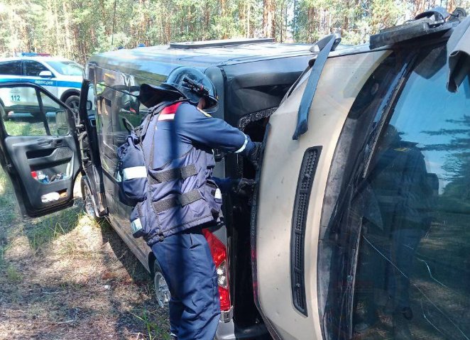 Житель Ленобласти попал в ДТП во время буксировки машины - Мужчина не справился с управлением и столкнулся с буксируемой машиной.