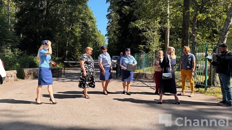 Комиссия проверила ДОЛ «Зеленый остров» в Ленобласти - Специалисты осмотрели кухню, спальные корпуса, душевые и медпункт, особое внимание уделили санитарны