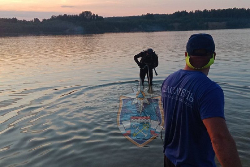 Водолазы подняли утонувшего из карьера во Всеволожском районе - В Кузьмоловском карьере во Всеволожском районе вечером 26 июля утонул мужчина. На место прибыли водо