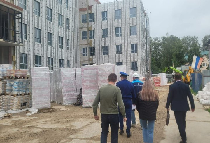 Прокуратура держит на контроле строительство новой поликлиники в Кировске - Качество и сроки работ будут находиться на контроле ведомства до самого завершения проекта.