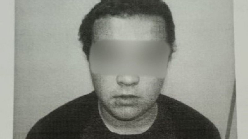Росгвардейцы задержали подозреваемого в серии краж в Киришском районе - На проспекте Ленина в Киришах 21 июля рецидивист украл из сетевого супермаркета 28 шоколадных батонч