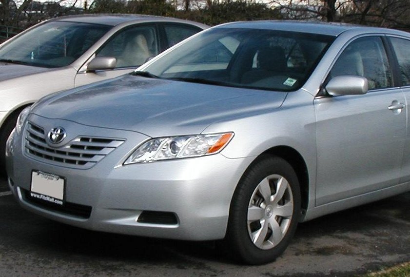В России продают легендарную Toyota Camry 2008 года почти с нулевым пробегом - За автомобиль 17-летней давности просят больше, чем за новые премиум седаны 2025 года выпуска.