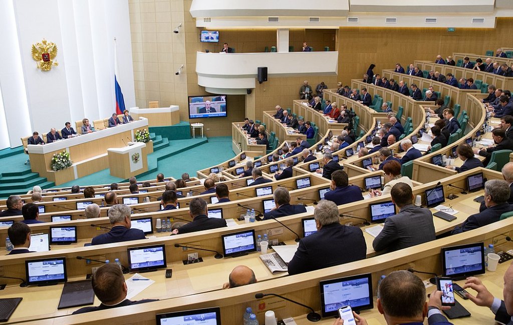 Совфед предложил продлить льготы для совершеннолетних детей участников СВО - Сенаторы предлагают непрерывно оказывать поддержку детям участников СВО, достигшим 18 лет, в период