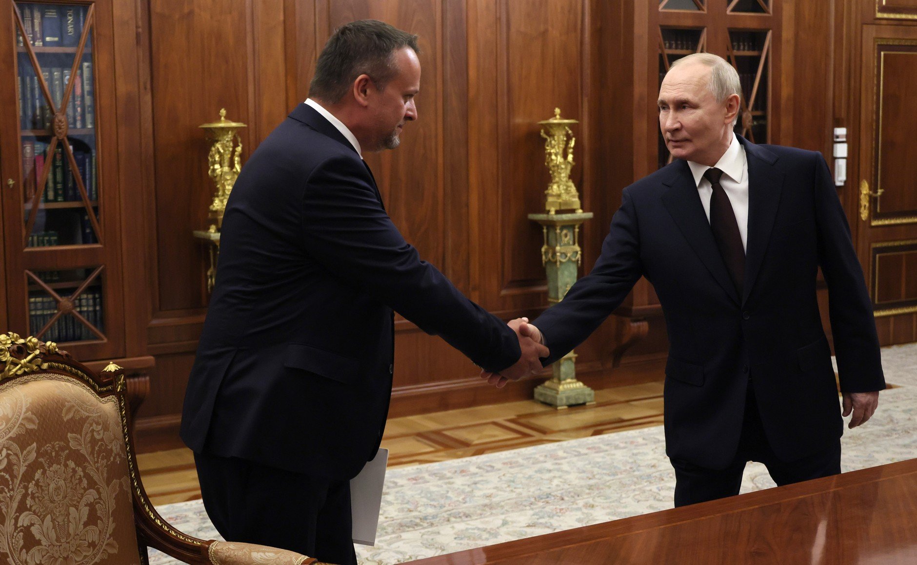 Путин назначил Никитина исполняющим обязанности министра транспорта России - Он сменил Романа Старовойта, которого президент сегодня, 7 июля, отправил в отставку.