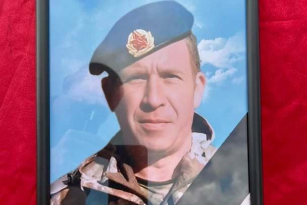 В Тихвине простились с погибшим на СВО Евгением Бельцевым - Гвардии старший сержант похоронен под залпы почетного караула на воинском захоронении нового городск
