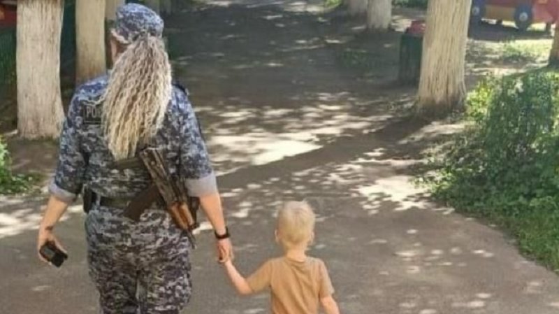 Росгвардейцы нашли пропавшего малыша во Всеволожском районе - В Колтушском поселении Всеволожского района многодетная мать заявила о пропаже 4-летнего сына.