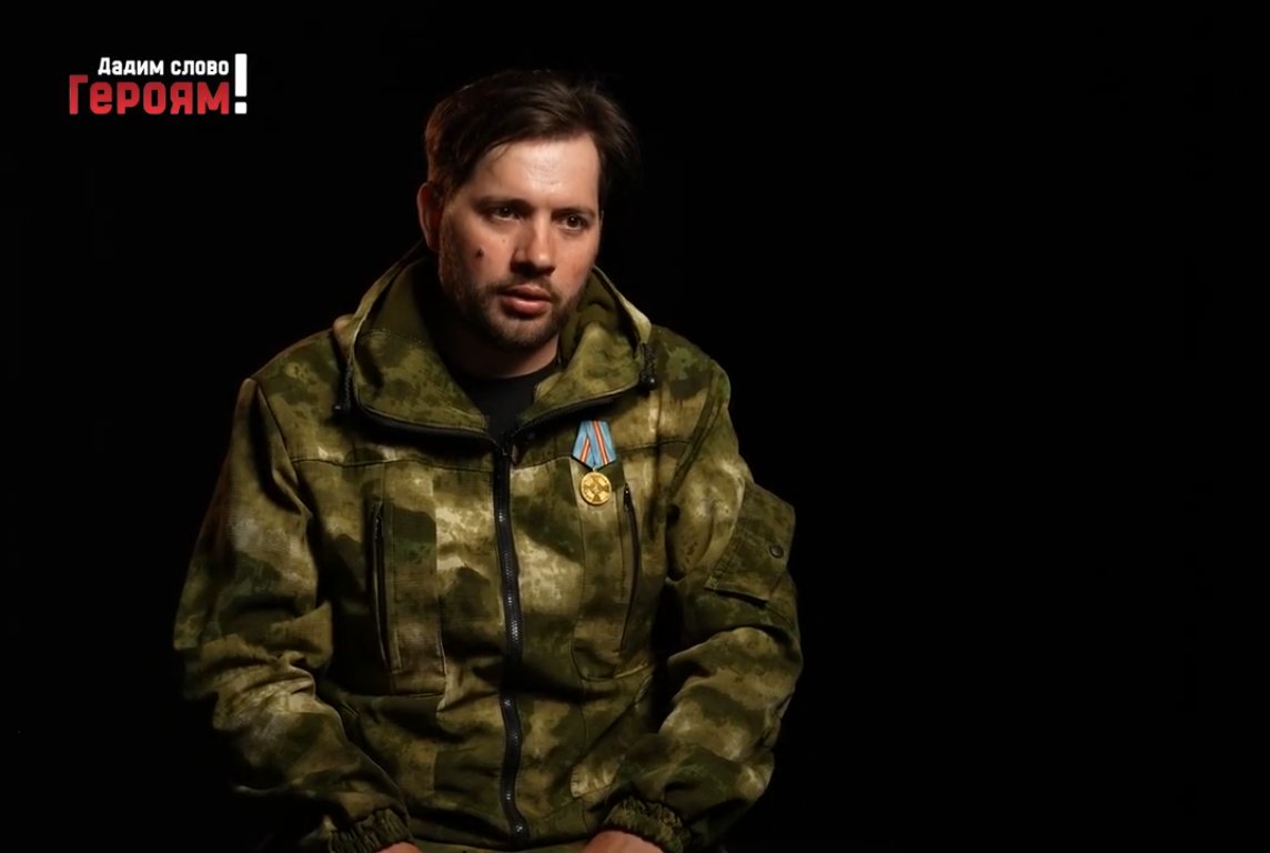 "Крики погибающих на минных полях до сих пор в памяти" - участник СВО о боевом братстве и ужасах войны - Героем новой, шестой, серии стал Анатолий Хилько. Он до службы на СВО был поваром, но чувство долга