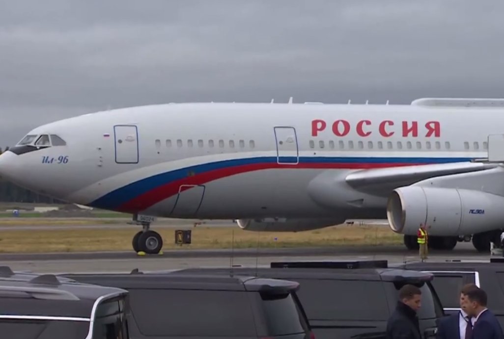 Владимир Путин прибыл на Аляску для участия в саммите между Россией и США - Президентский борт приземлился в крупнейшем городе Аляски, где состоится российско-американский самм