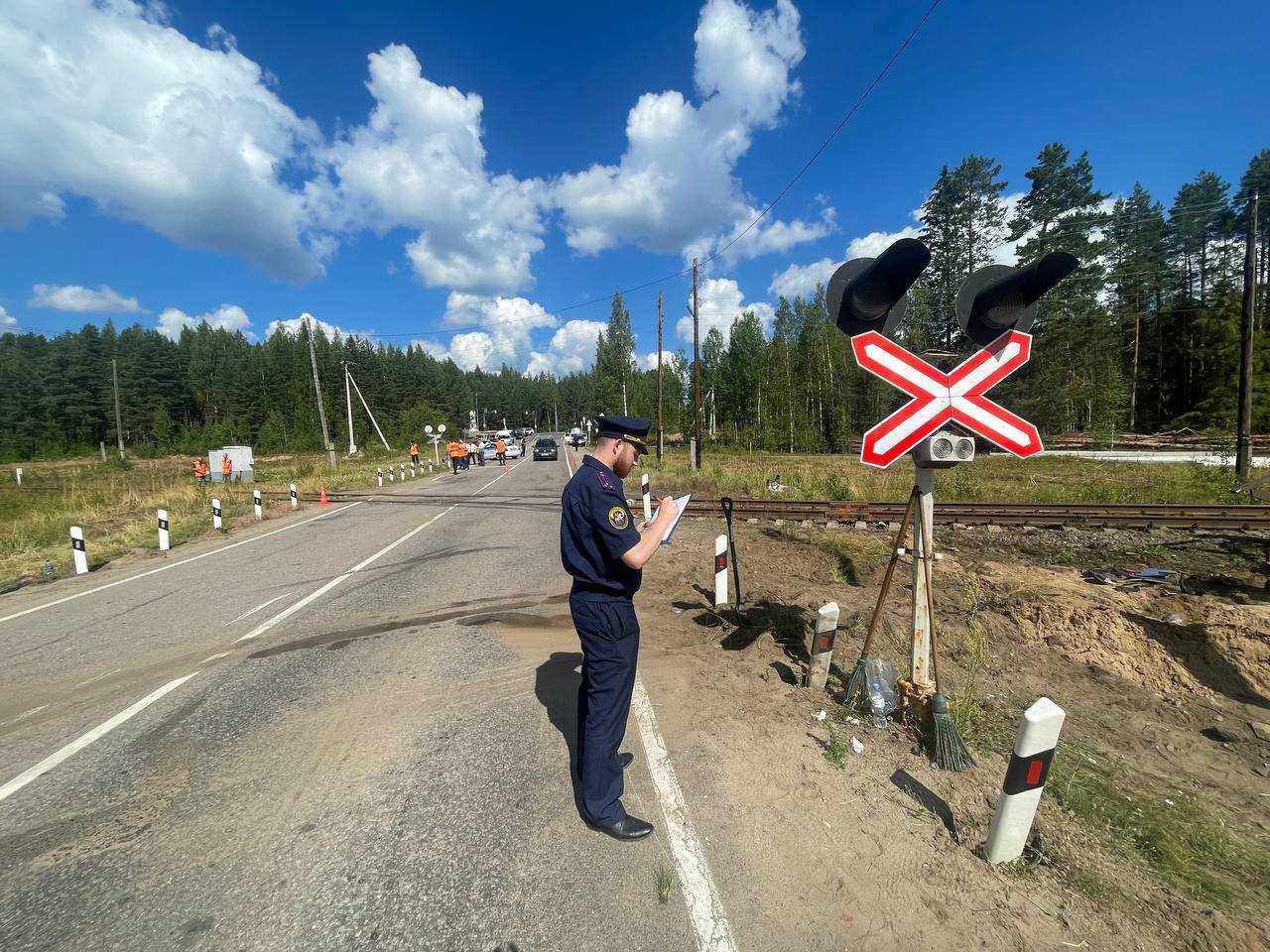 Задержан водитель автобуса, который столкнулся с поездом в Ленобласти - Расследование продолжается.