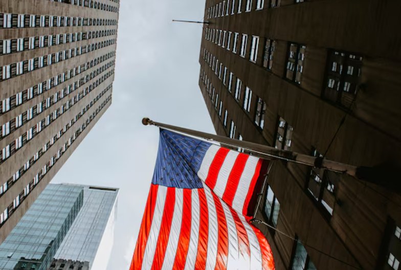США запустили процесс отмены санкций против Белоруссии - Соединенные Штаты отменят санкции против белорусской авиакомпании «Белавиа», а также восстановят раб