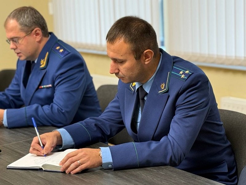 Прокурор Ленобласти Сергей Жуковский представил нового Всеволожского прокурора - Во Всеволожске представили нового городского прокурора Алексея Зорина.