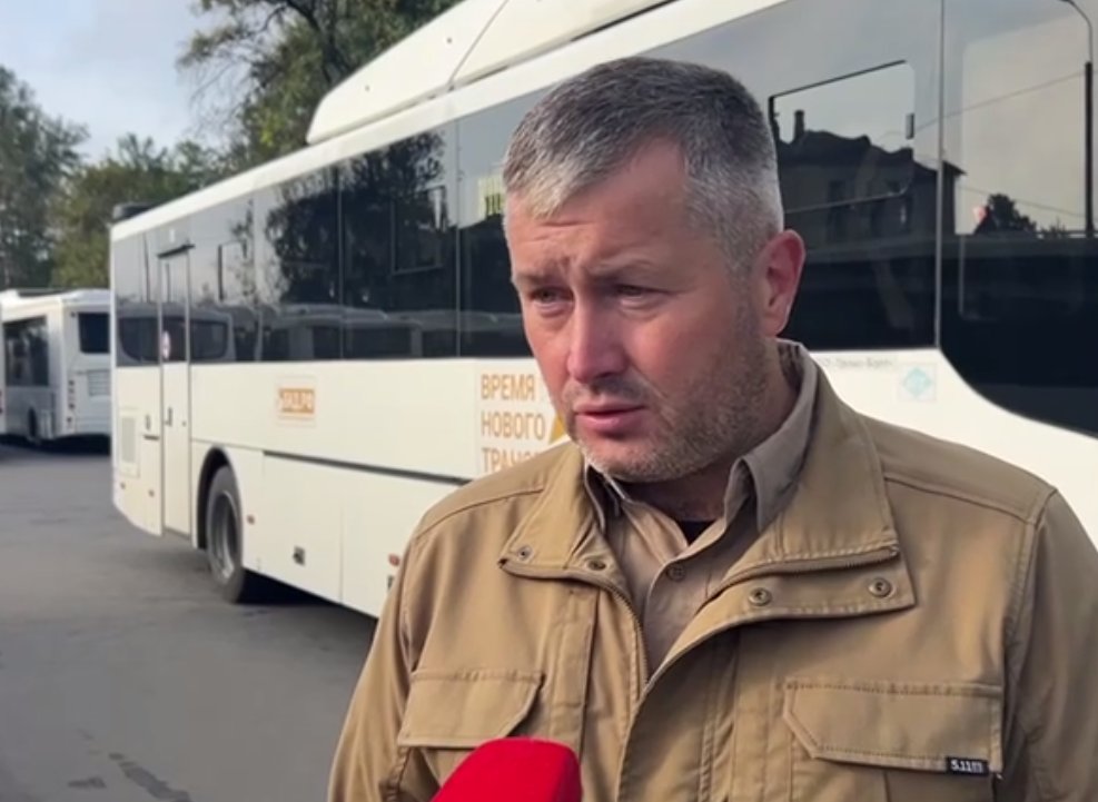 Михаил Присяжнюк: на участке Луга–Гатчина–Петербург выделили резервные автобусы - На участке Луга–Гатчина–Петербург выделены резервные автобусы большой вместимости для бесплатной пер