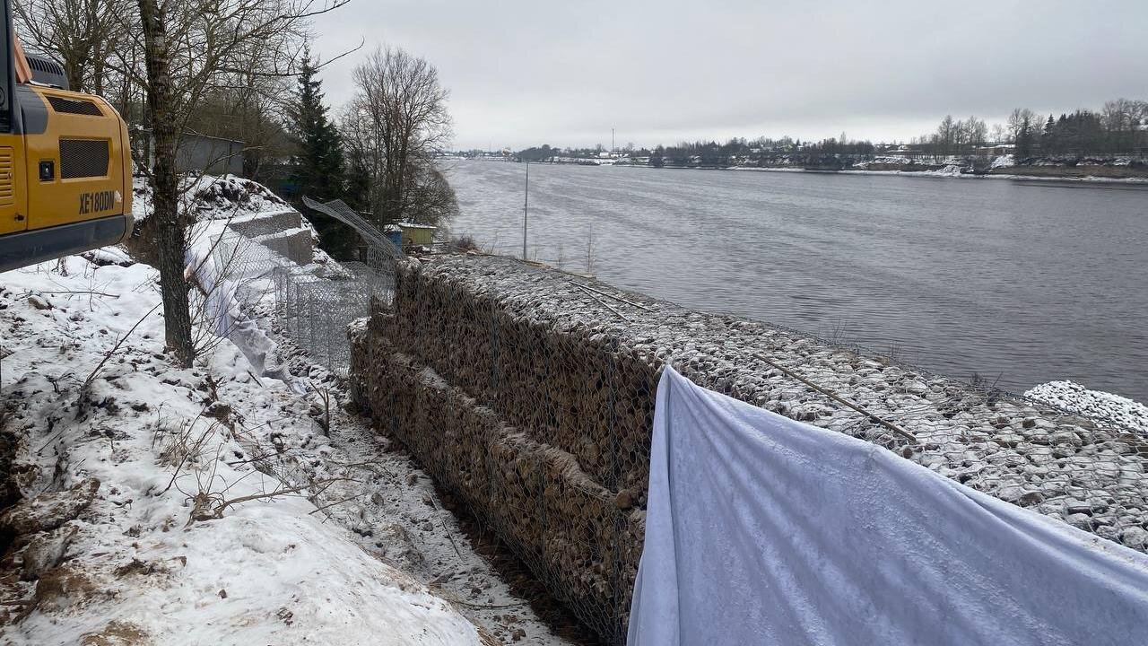 Рабочий погиб при возведении водоочистных сооружений в Волхове - По факту трагедии возбуждено уголовное дело.