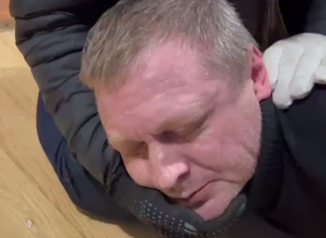 Житель Ленобласти вырастил в своем доме наркоплантацию - В жилом помещении силовики нашли 31 куст запрещенного растения.