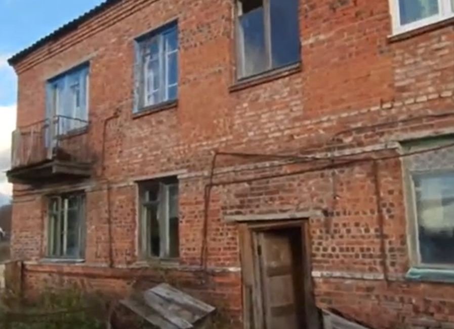 Александр Бастрыкин взял на контроль дело о расселении аварийного дома в Приозерском районе - В Приозерском районе завели уголовное дело о нарушении прав жильцов аварийного дома в поселке Новая 