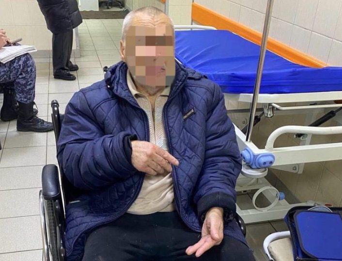 Росгвардейцы спасли бродившего в тапках по лесу жителя Выборга - Пожилого мужчину искали почти сутки.