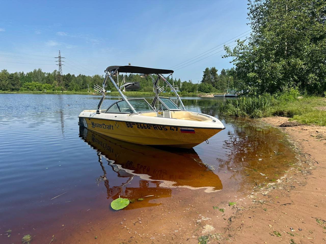 Пожилой водитель катера получил условный срок за гибель купальщицы в реке Оредеж - Мужчина совершил наезд на женщину, находившуюся в воде. В результате столкновения пострадавшая погиб