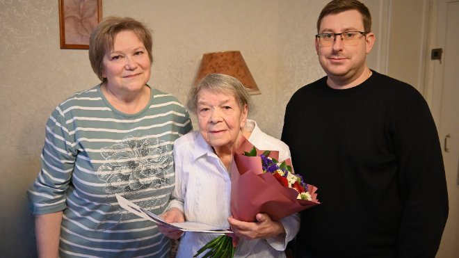 В Выборге чествовали 95-летнего ветерана Анну Лепшину - Поздравительные телеграммы пенсионерке направили президент России и губернатор Ленинградской области