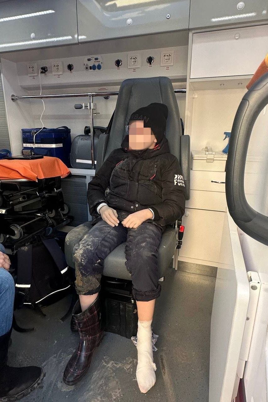 В Петербурге росгвардейцы спасли упавшего в реку ребенка - Пострадавшего доставили в больницу с переохлаждением второй степени.